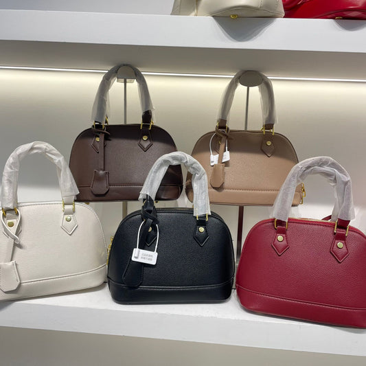 Retro Shell Crossbody Bag