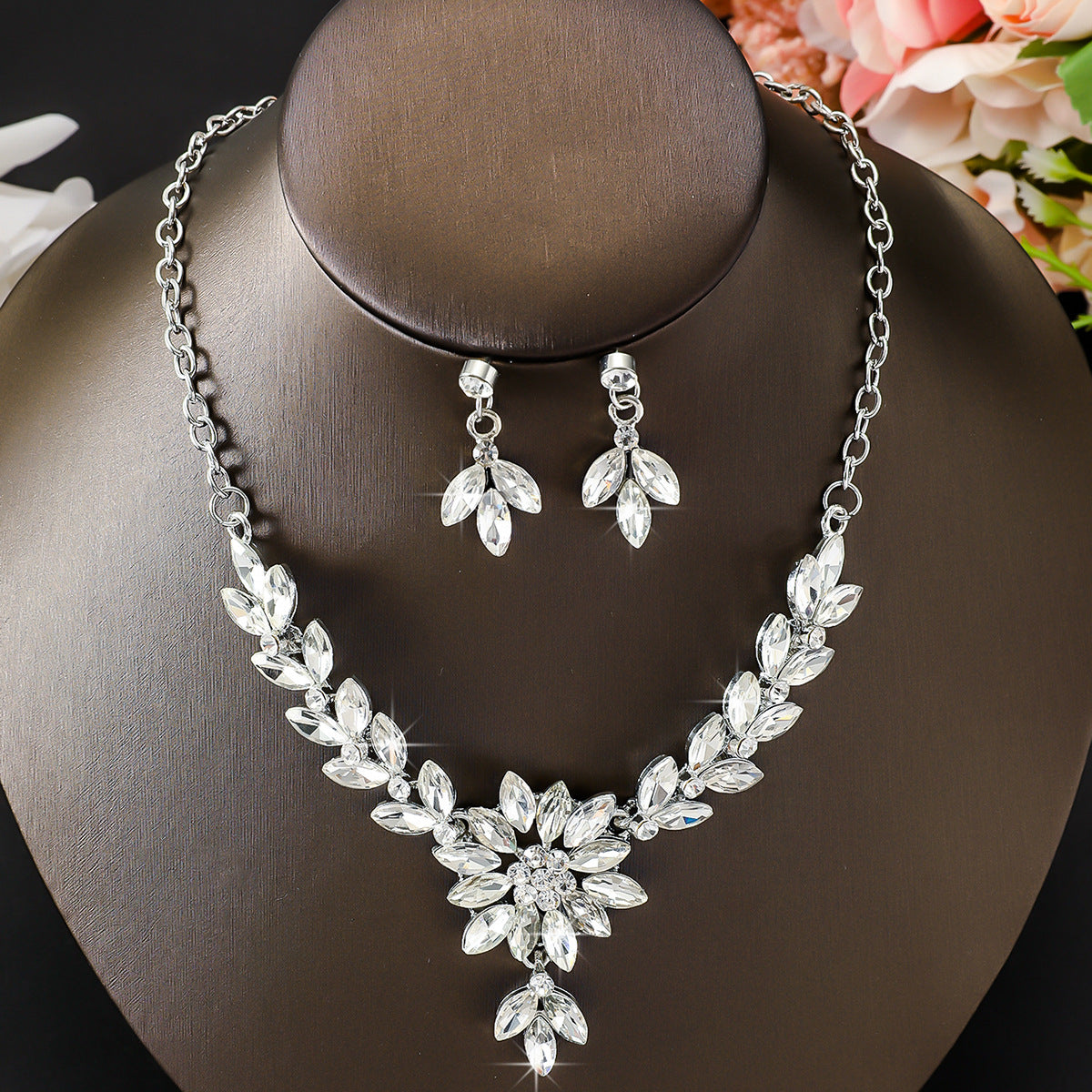 Vintage Floral Alloy Necklace and Earrings Set