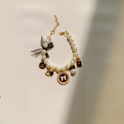 Pet Pearl Necklace Lady Style Dog Cat Collar with Bell