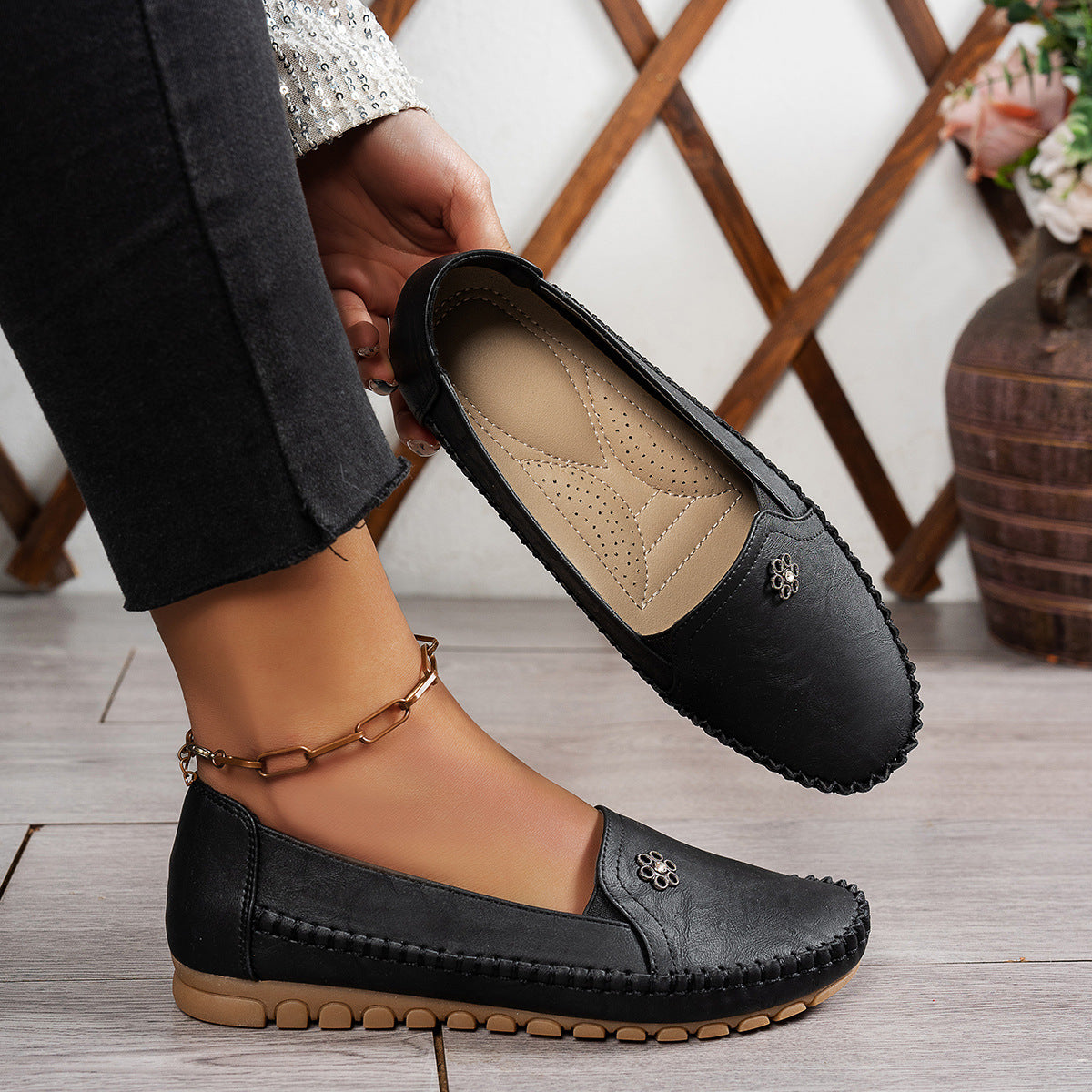 Solid Color Retro Women's Flat Loafers