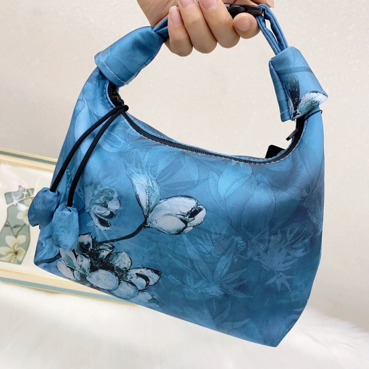 Xiangyunsha Crescent Crossbody Bag with Drawstring