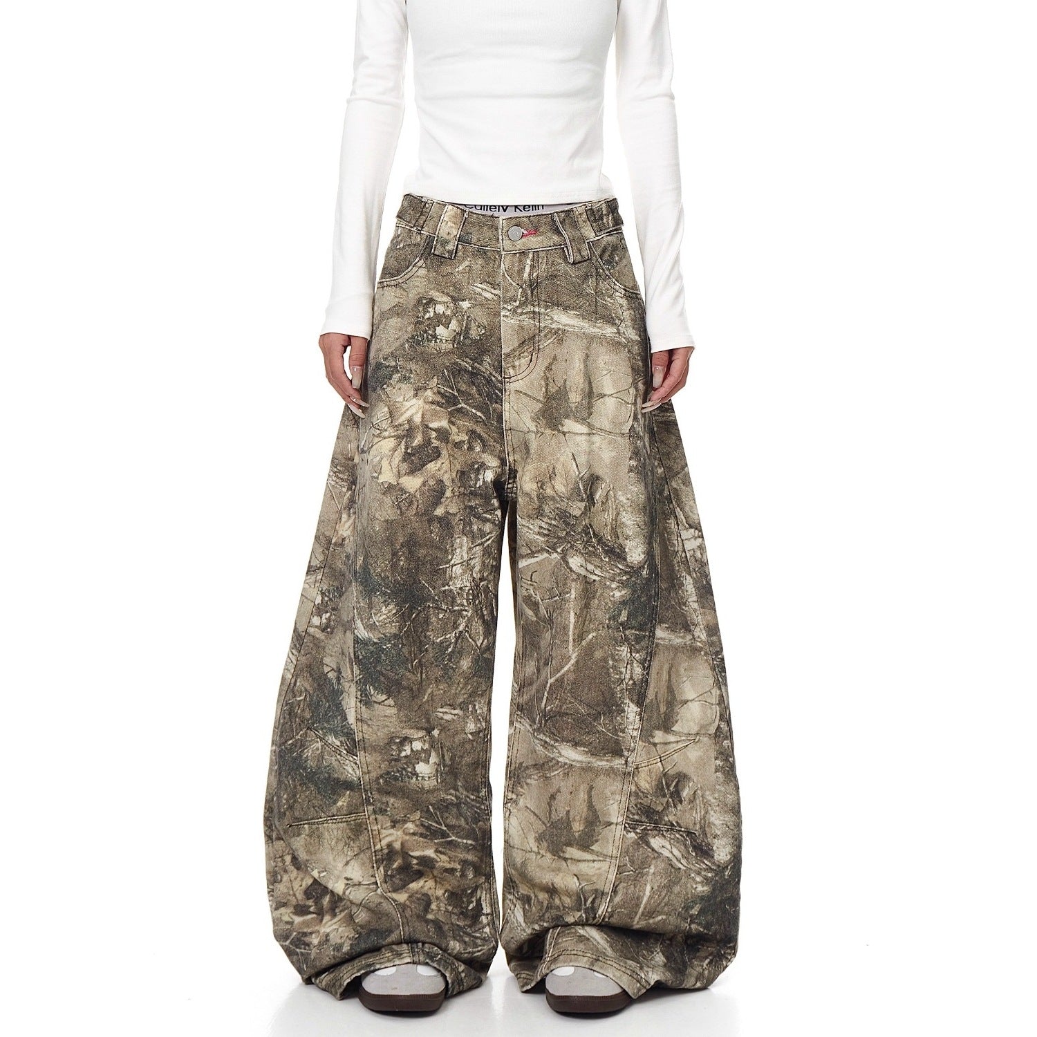 American Street Letter Embroidery Branch Camouflage Jeans for Men and Women Drip Depot