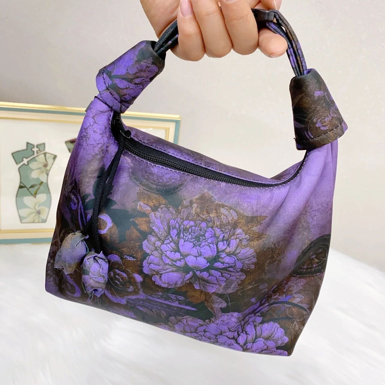 Xiangyunsha Crescent Crossbody Bag with Drawstring