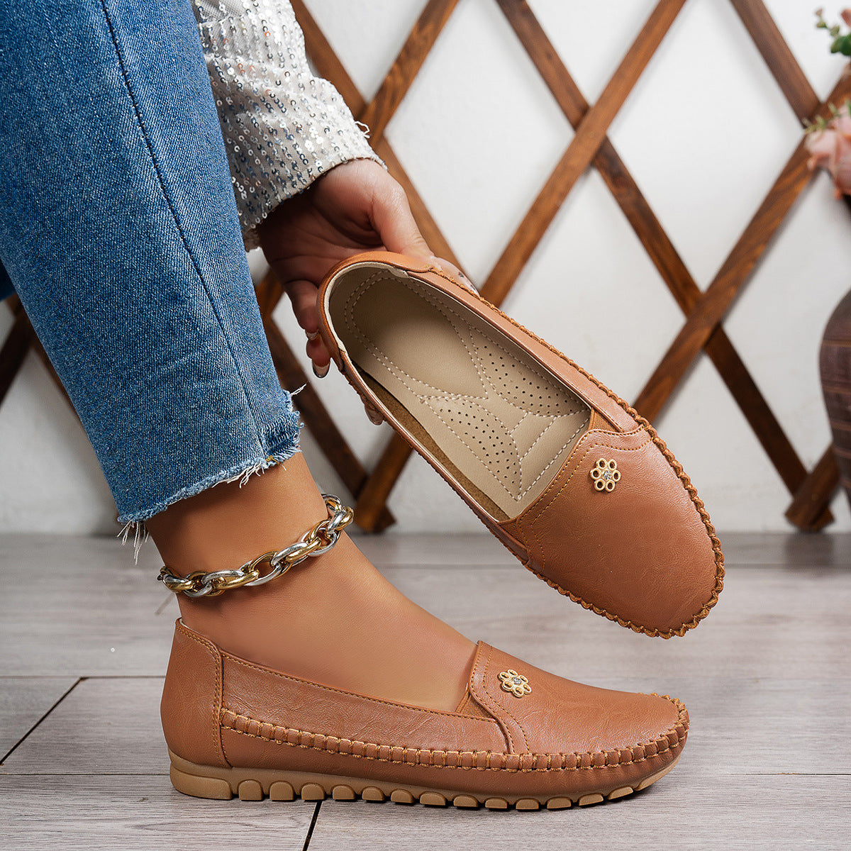 Solid Color Retro Women's Flat Loafers