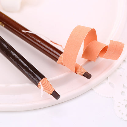 Eyebrow pencil, waterproof and sweat-resistant.
