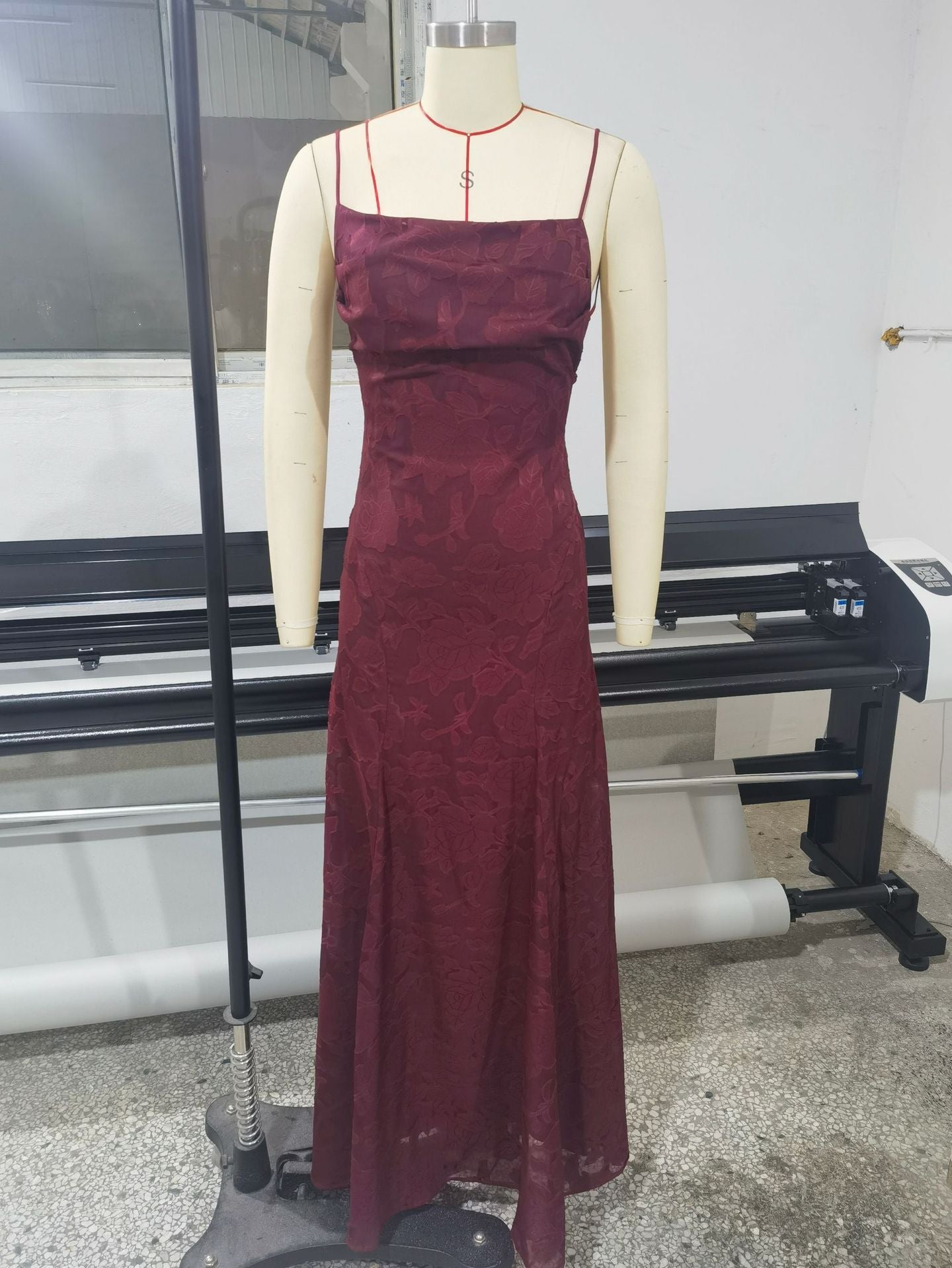 Elegant Lace Backless Evening Dress Drip Depot