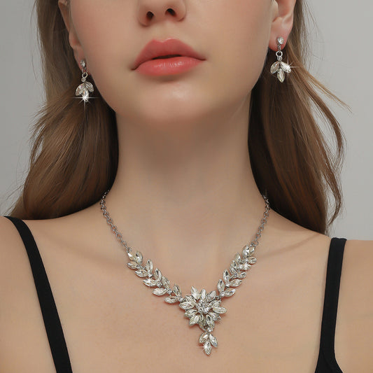 Vintage Floral Alloy Necklace and Earrings Set